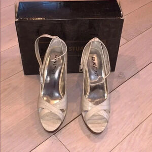 𝅺colin Stuart white croc stacked heels